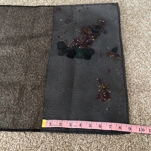 NWT Karin Varvar hand crafted sheer gray scarf w/dried flowers at ends - Picture 5 of 7